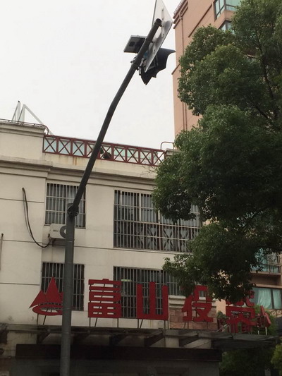 [市绿化市容局]拆一处违法建筑 增一方法律意识