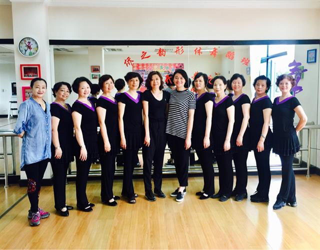 上海侨联--松江区新桥镇侨之家侨之韵形体舞