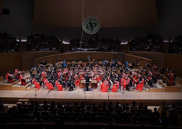 茉莉花民族乐团奏响华美乐章