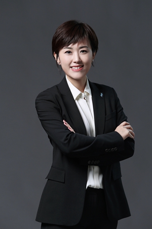 6位女会员荣获上海市三八红旗手称号