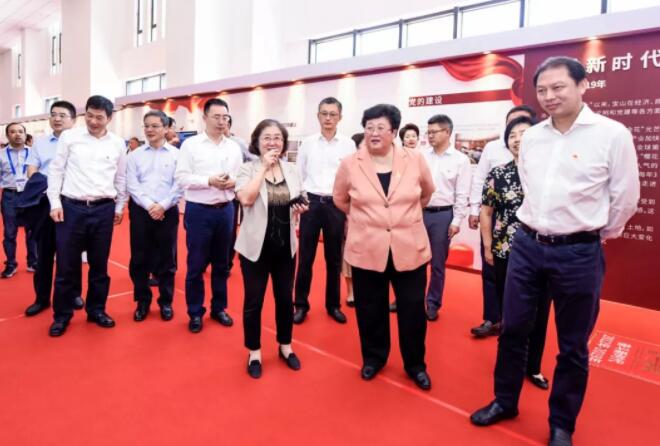 ��������չ����ɽ����ף���й�����70��������չ��Ļ