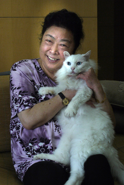 上海文联-沉痛悼念著名二胡演奏家闵惠芬